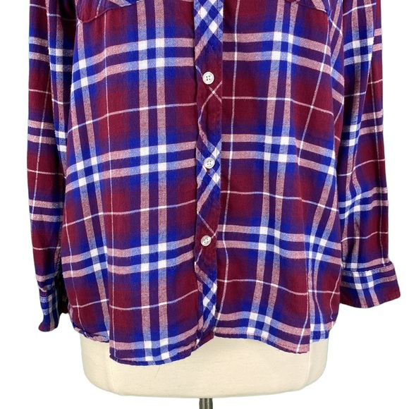 Levi’s Classic Red & Blue Plaid Flannel Button Down Shirt - Picture 4 of 14